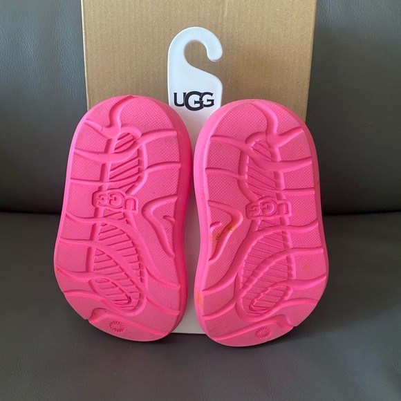 UGG -Child Sport Yeah T Sandal, - Picture 4 of 5